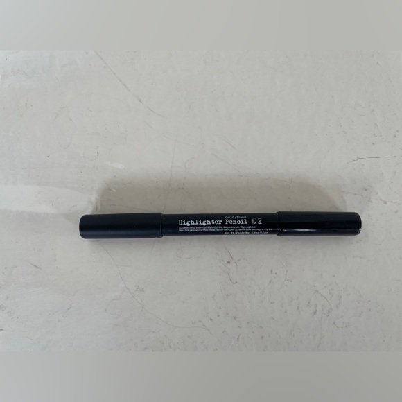 3/25 The Brow Gal Gold/Nude Highlighter Pencil 02 - Picture 2 of 4